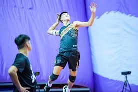 利物浦乱了！外媒：斯洛特将下课，萨拉赫会去沙特，范戴克施压